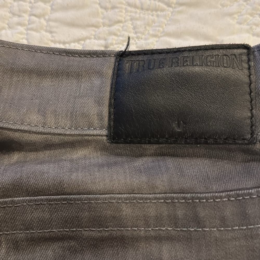 True Religion Geno Relaxed Slim Fit. Size 36x34. Gray - Washed Style. - Picture 2 of 5